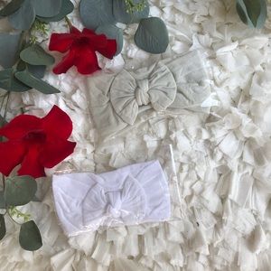 Ryan & Rose White Cutie Bow And Beige Cutie Bow